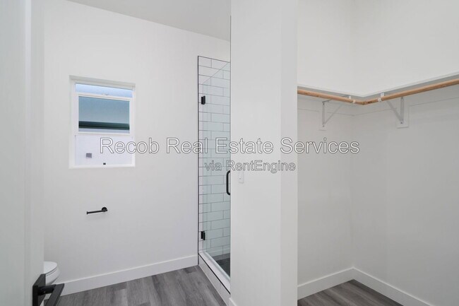 4687 49th St San Diego, CA 92115 photo 5