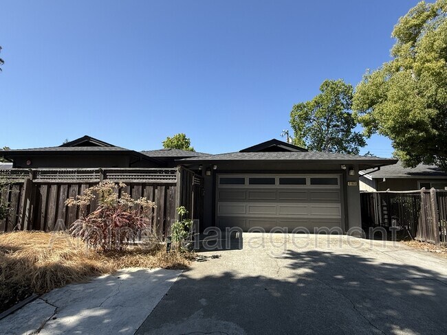 1163 W Iowa Ave Sunnyvale, CA 94086 photo 2