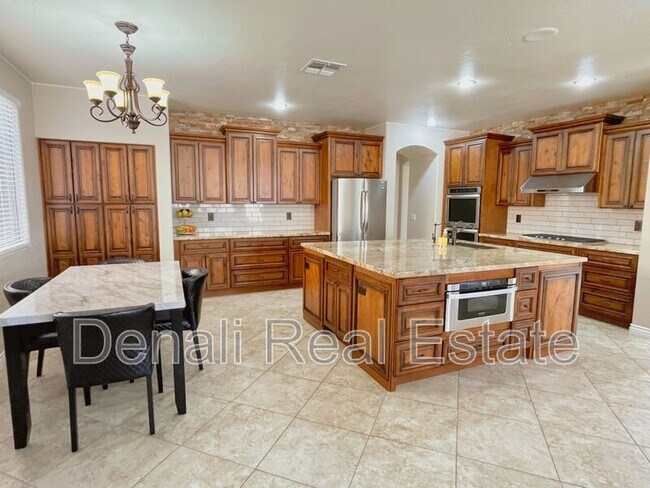 3070 E Andre Ave Gilbert, AZ 85298 photo 3