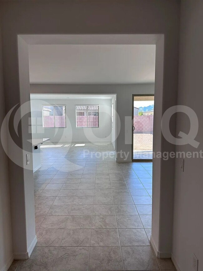 5351 W Sweet Pea Terrace Phoenix, AZ 85339 photo 3