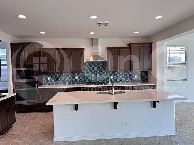 5351 W Sweet Pea Terrace Phoenix, AZ 85339 photo 4