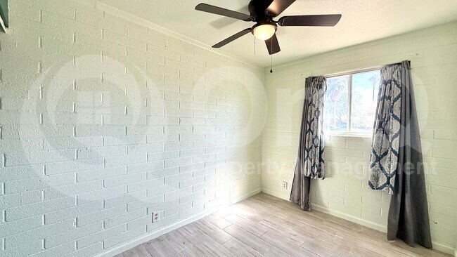 2721 E Wier Ave Phoenix, AZ 85040 photo 5
