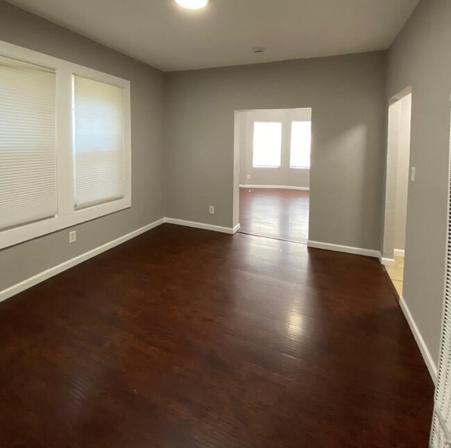 666-672 25th St Oakland, CA 94612 photo 2