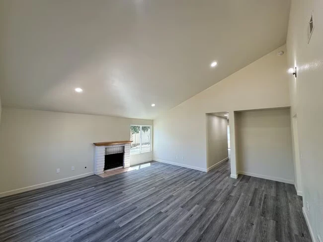 916 Avenida Ysidora Chula Vista, CA 91910 photo 4
