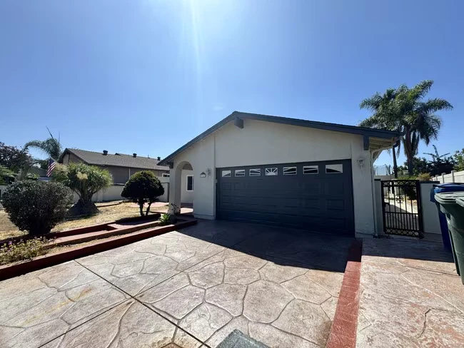 916 Avenida Ysidora Chula Vista, CA 91910 photo 2
