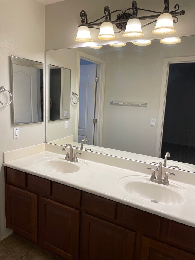 14816 N 140th Ave Surprise, AZ 85379 photo 3