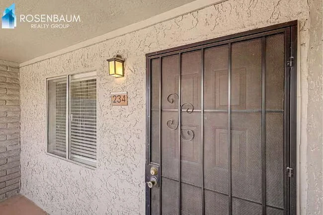 4354 N 82nd St Scottsdale, AZ 85251 photo 2
