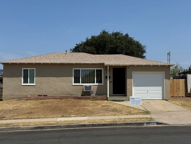 6808 Missy Ct San Diego, CA 92115 photo 4