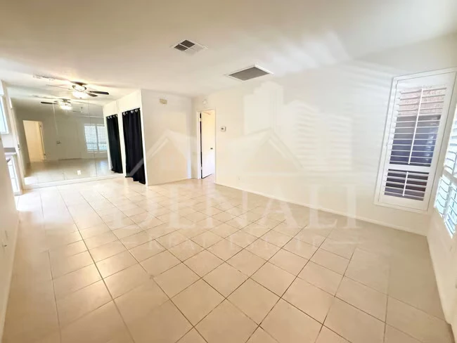 93 N Cooper Rd Chandler, AZ 85225 photo 2