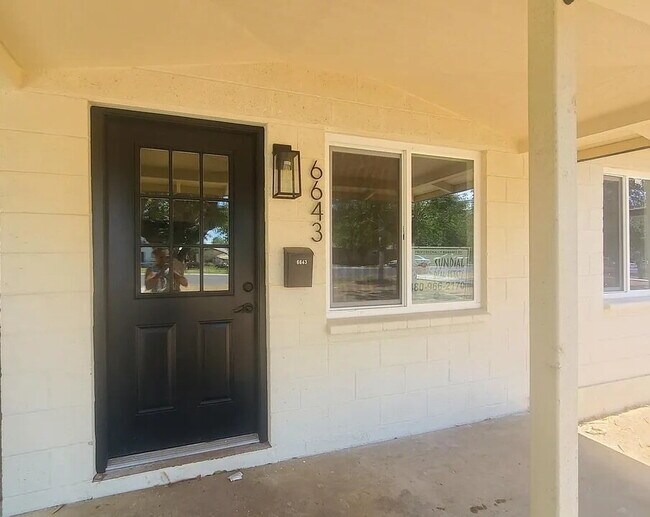 6643 N 60th Ave photo 2