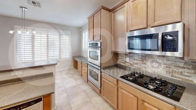 3114 W Languid Ln Phoenix, AZ 85086 photo 3