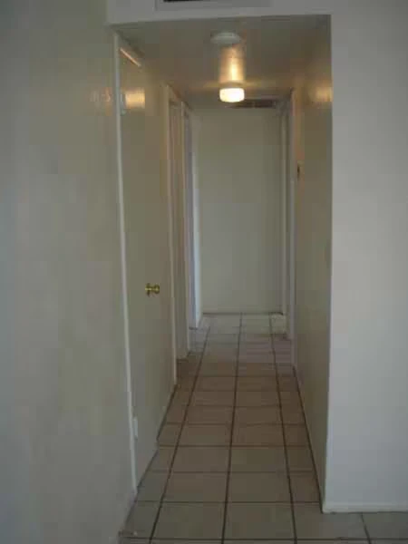 4207 N 74th Dr Phoenix, AZ 85033 photo 3