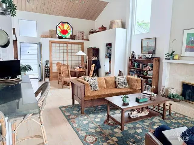 90 Lyford Dr Tiburon, CA 94920 photo 2