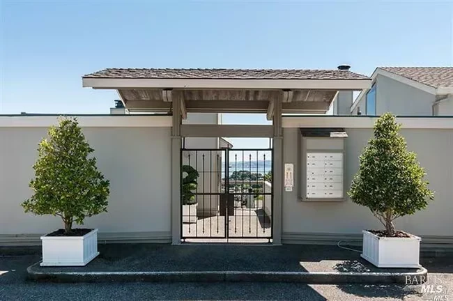 90 Lyford Dr Tiburon, CA 94920 photo 5
