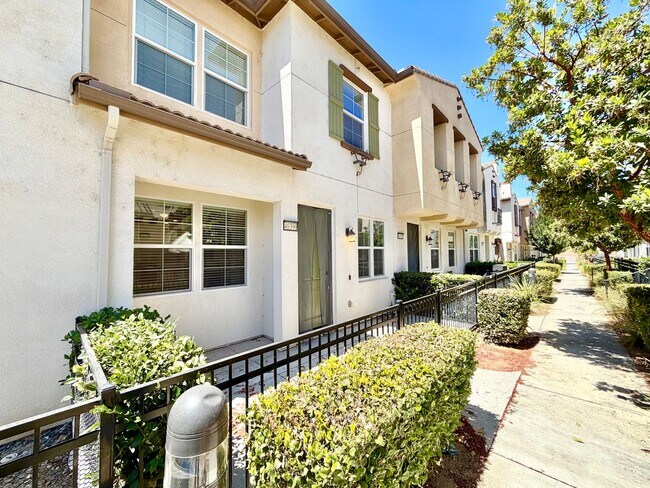 40390 Calle Real Murrieta, CA 92563 photo 2