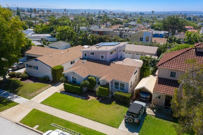 1427 Wilbur Ave San Diego, CA 92109