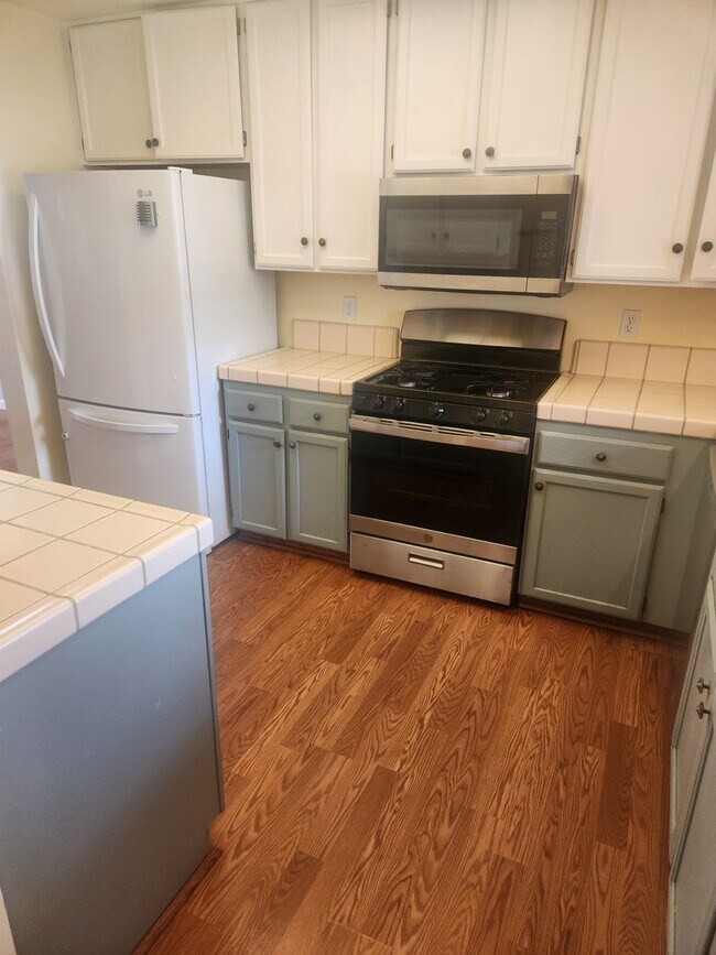 1750 Marlow Rd Santa Rosa, CA 95401 photo 4