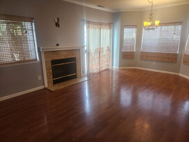1750 Marlow Rd Santa Rosa, CA 95401 photo 2