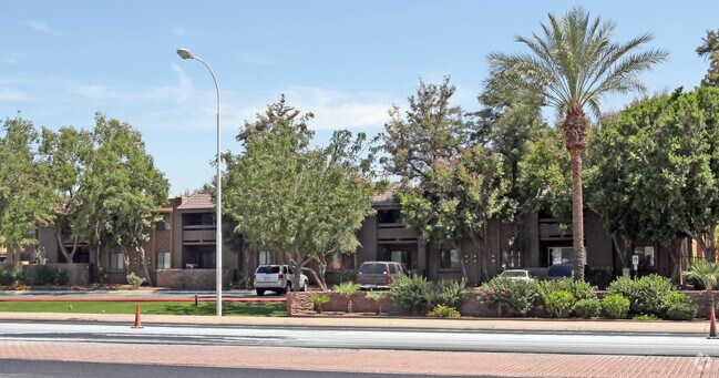Camelback Terraces photo 3