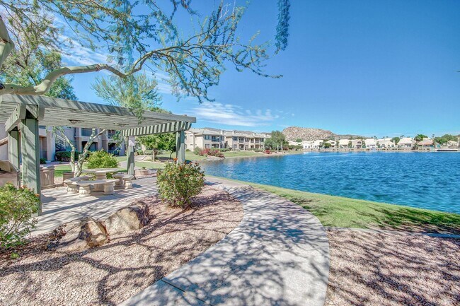 16013 S Desert Foothills Pkwy Phoenix, AZ 85048 photo 2