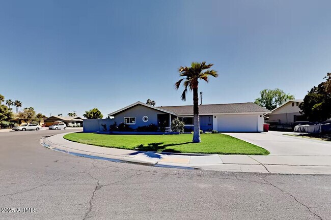 8115 E Edgemont Ave Scottsdale, AZ 85257 photo 4