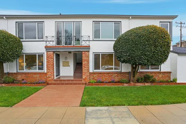 200 Anita Rd Burlingame, CA 94010 photo 3