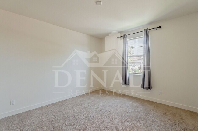 10962 W Taylor St photo 5