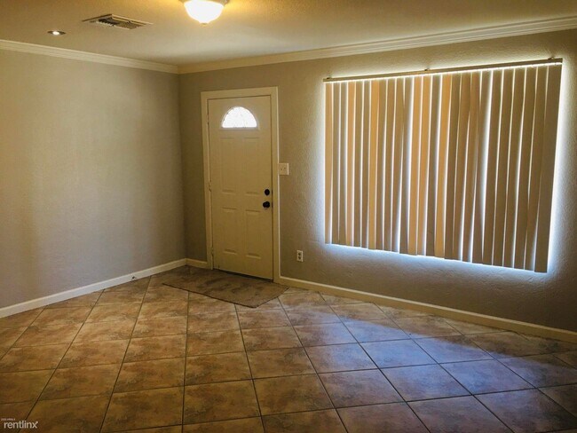 1233 E Mission Ln Phoenix, AZ 85020 photo 4
