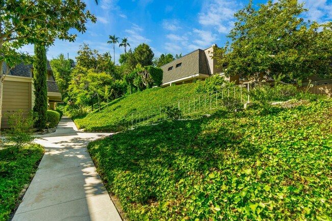 5228 Caminito Solitario San Diego, CA 92108 photo 5