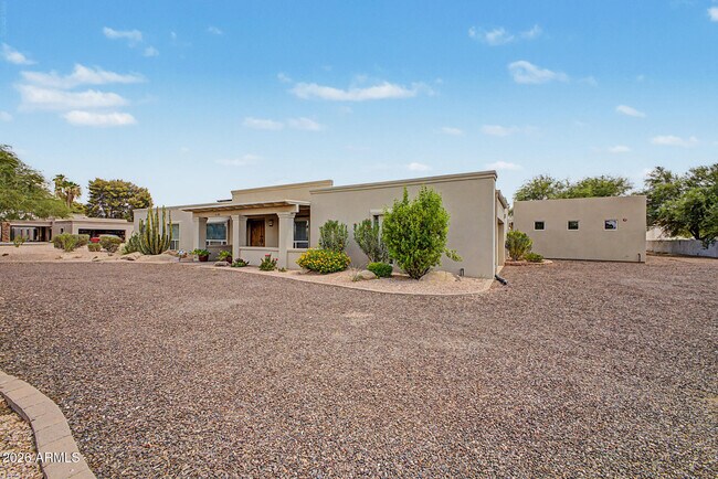 6133 E Mountain View Rd Paradise Valley, AZ 85253 photo 5