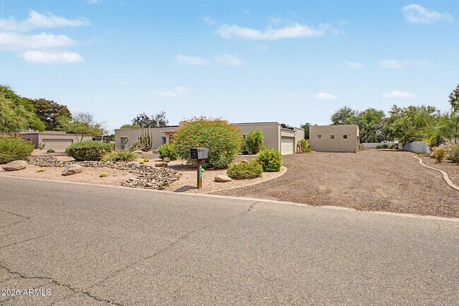 6133 E Mountain View Rd Paradise Valley, AZ 85253 photo 3