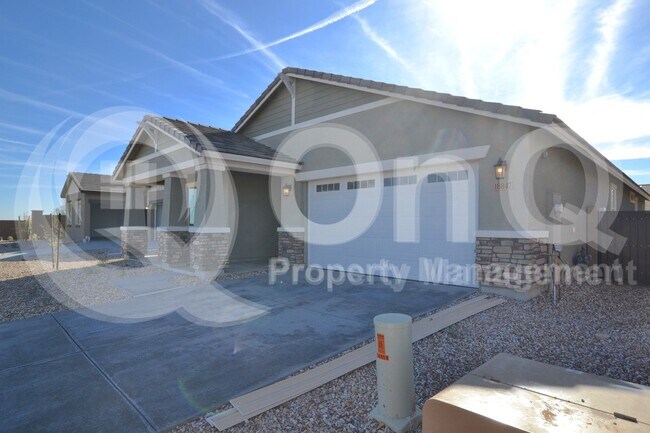 18847 W Desert Hls Dr Surprise, AZ 85388 photo 4