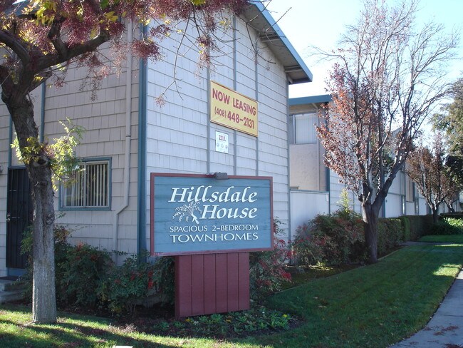1736 Hillsdale Ave photo 3