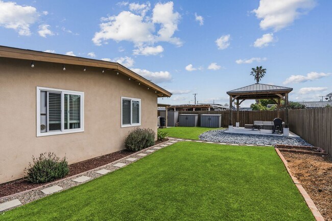 1127 Hemlock Ave Imperial Beach, CA 91932 photo 3