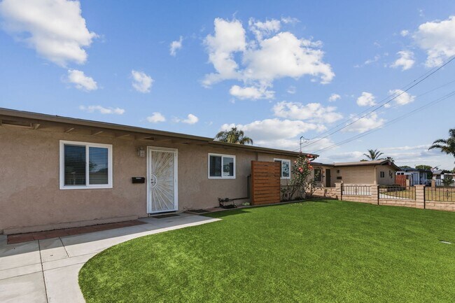 1127 Hemlock Ave Imperial Beach, CA 91932 photo 5
