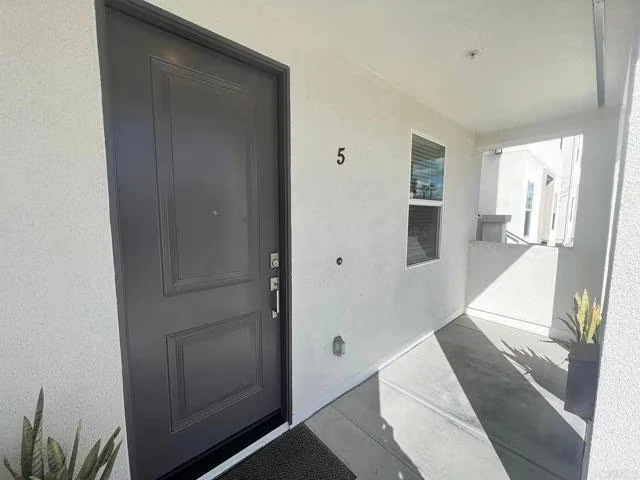 2034 Luzon Ln Chula Vista, CA 91913 photo 2