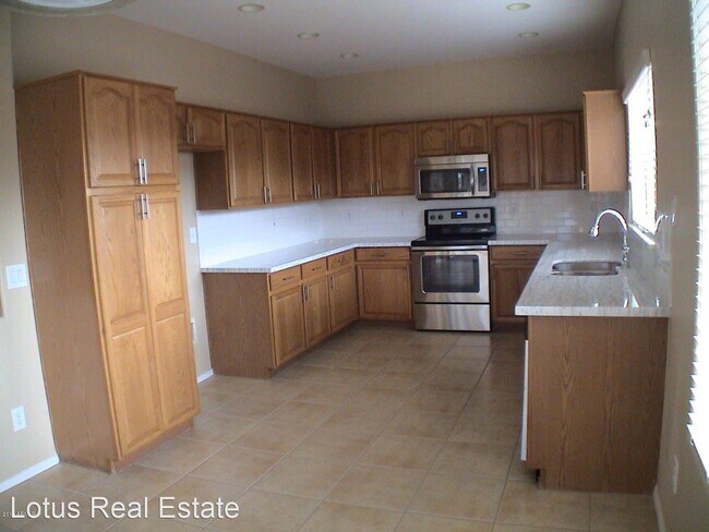 5201 W Sunland Ave Laveen, AZ 85339 photo 2