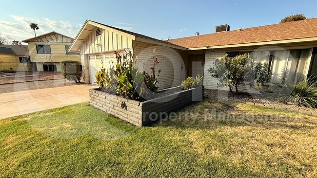 4422 S McAllister Ave photo 2