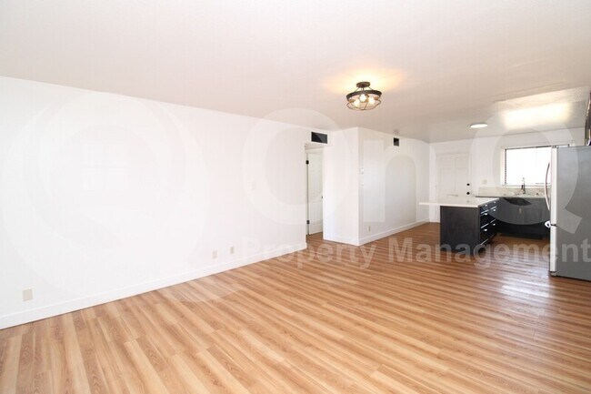 7129 W Meadowbrook Ave Phoenix, AZ 85033 photo 5