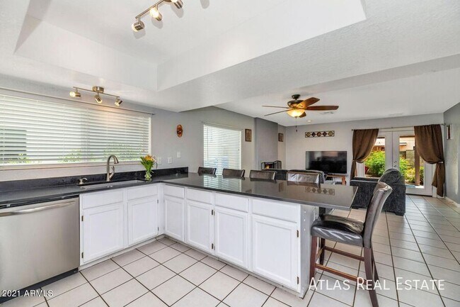4145 W Bluefield Ave Glendale, AZ 85308 photo 2