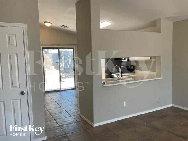 1338 W Mesquite Ave photo 5