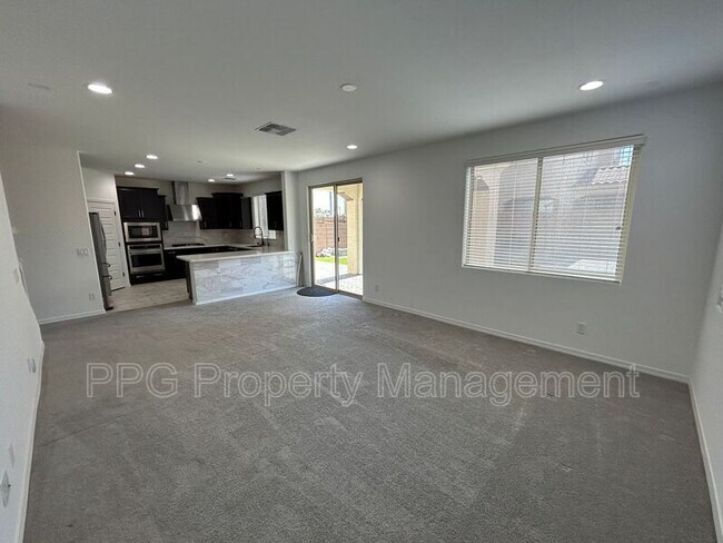 7927 W Pasadena Ave Glendale, AZ 85303 photo 4