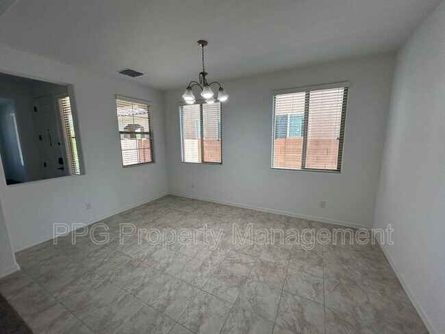 7927 W Pasadena Ave Glendale, AZ 85303 photo 5