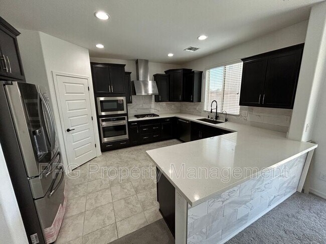 7927 W Pasadena Ave Glendale, AZ 85303 photo 2