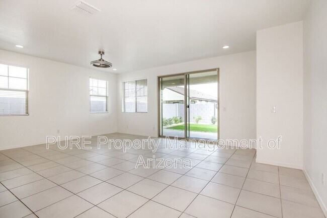 3769 N 102nd Ave Avondale, AZ 85392 photo 4