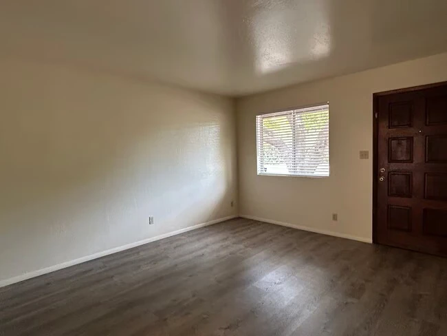 503 W 12th St Tempe, AZ 85281 photo 3