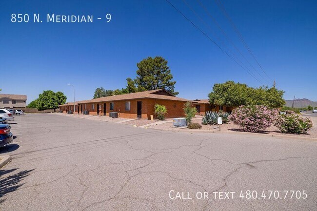 850 N Meridian Dr Apache Junction, AZ 85120