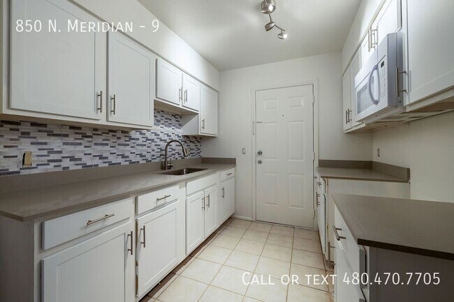 850 N Meridian Dr Apache Junction, AZ 85120 photo 2