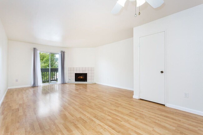 3988 60th St San Diego, CA 92115 photo 4