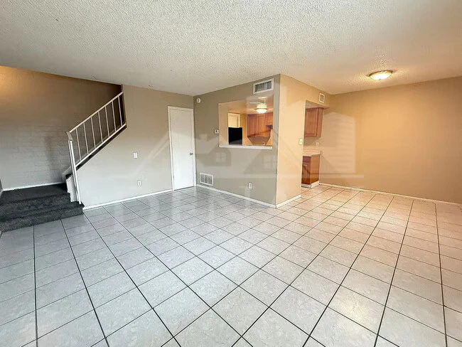 4514 E Riverside St Phoenix, AZ 85040 photo 4